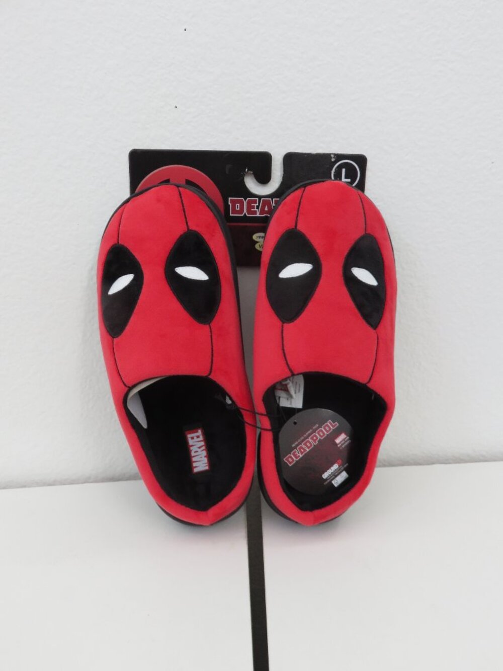 (#145) Marvel Deadpool Slipper Unisex Adults Red Black Plush Rubber Sole Size L